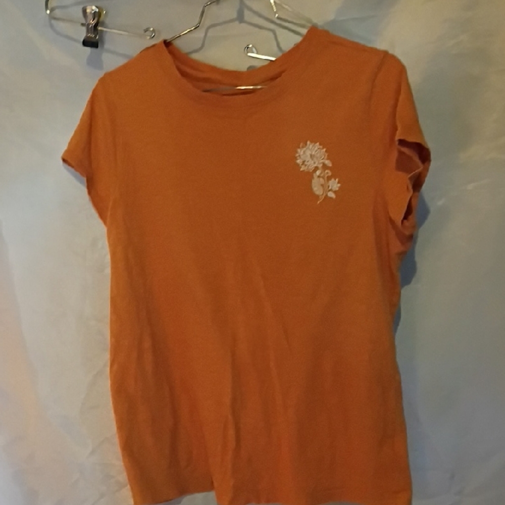 Universal Thread Orange Short-Sleeve Tee with White Floral Embroidery